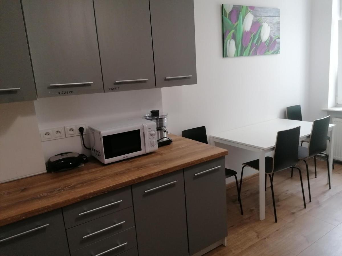 Hostel Tulip - Pokoj Jednoosobowy Nr 3 Ze Wspolna Lazienka I Kuchnia Szczecin Luaran gambar