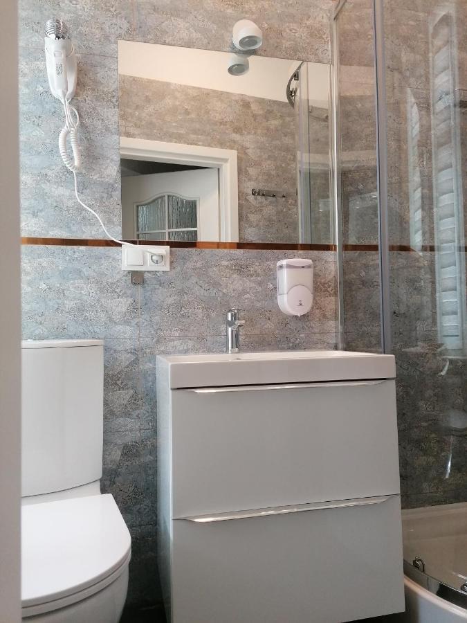 Hostel Tulip - Pokoj Jednoosobowy Nr 3 Ze Wspolna Lazienka I Kuchnia Szczecin Luaran gambar