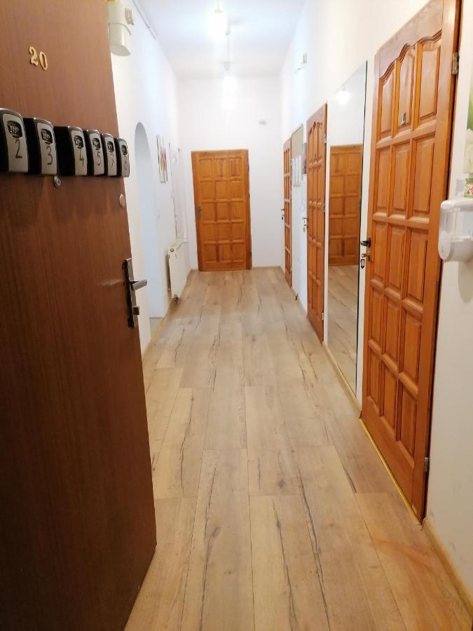 Hostel Tulip - Pokoj Jednoosobowy Nr 3 Ze Wspolna Lazienka I Kuchnia Szczecin Luaran gambar