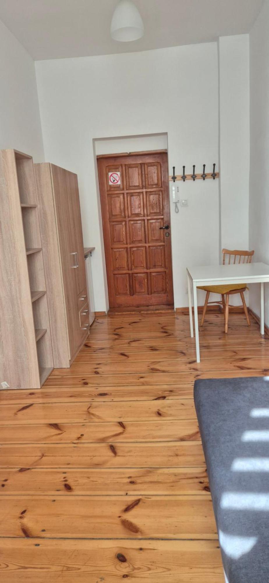Hostel Tulip - Pokoj Jednoosobowy Nr 3 Ze Wspolna Lazienka I Kuchnia Szczecin Luaran gambar